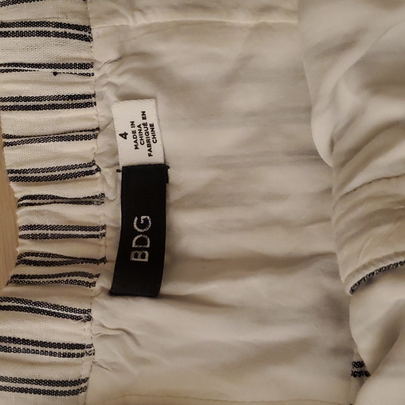 BDG Urban Outfitters Tiffany linen midi dress - 4 - Picture 7 of 9